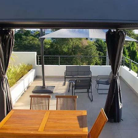 Mont Choisy 2Br Private Rooftop And Plunge Pool
